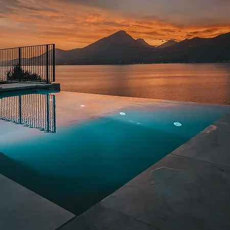 Luxe Vista Lakeside *