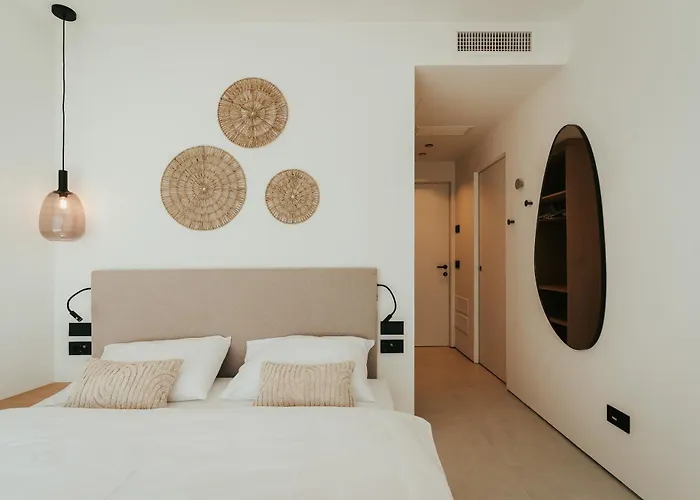 Luxe Vista Lakeside Villa Brenzone sul Garda