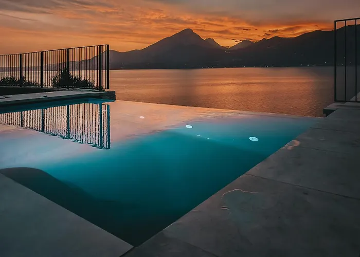 Luxe Vista Lakeside *
