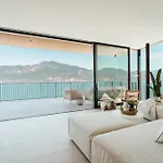 Luxe Vista Lakeside Villa