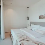 Villa Luxe Vista Lakeside