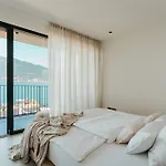 Luxe Vista Lakeside Villa Brenzone sul Garda
