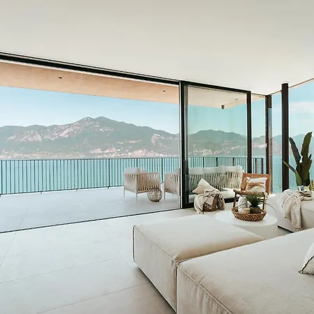 Luxe Vista Lakeside ヴィラ