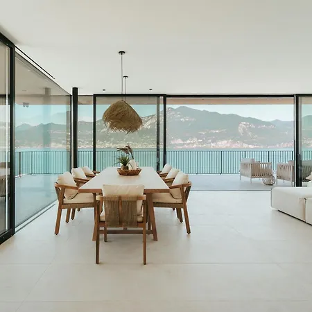 Villa Luxe Vista Lakeside *