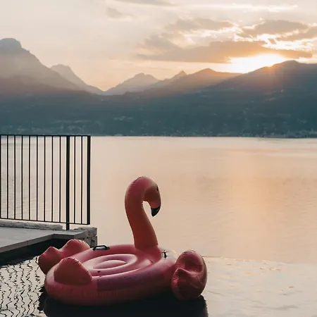 فيلة Luxe Vista Lakeside *