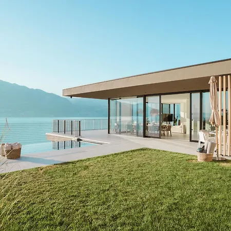Luxe Vista Lakeside